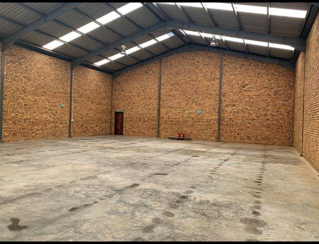 411M² WAREHOUSE TO LET IN STRIJDOMPARK
